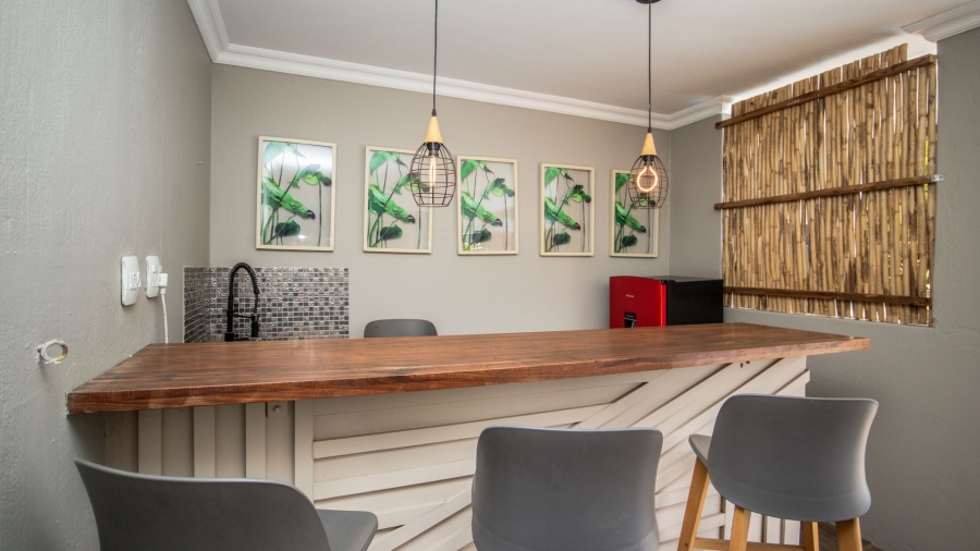 3 Bedroom Property for Sale in The Coves North West
